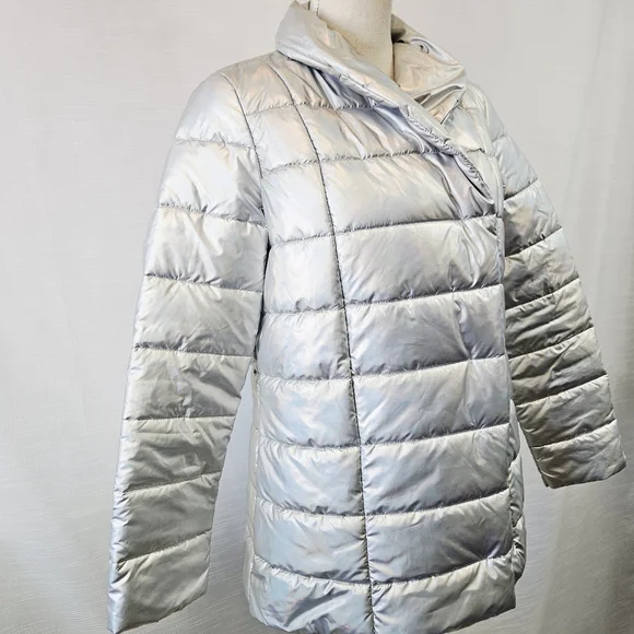 J. McLaughlin Holographic Silver Autumn Puffer Jacket size Small - Picture 5 of 12